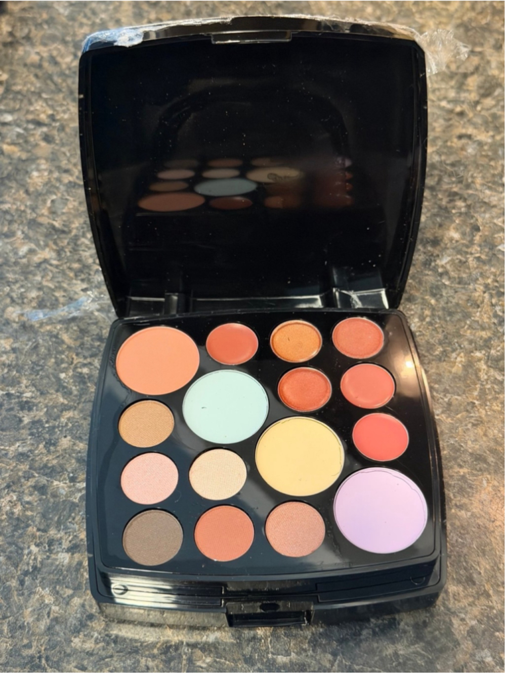 Signature Club A Imperial Vitamin C Take Along Makeup Kit Shade #2 Medium - NEW